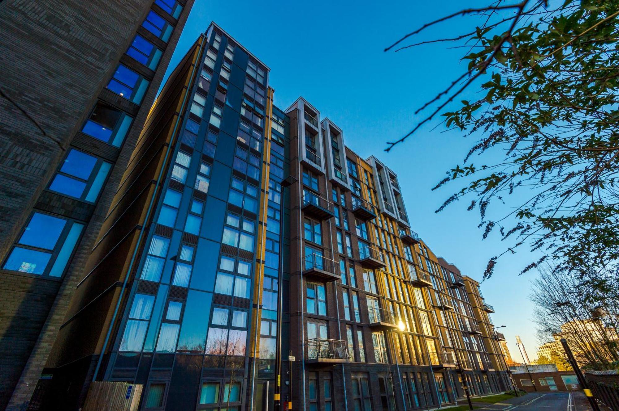 The Sterling - Free Parking, Fast Wifi, Modern, Close To Broad Street, Center *