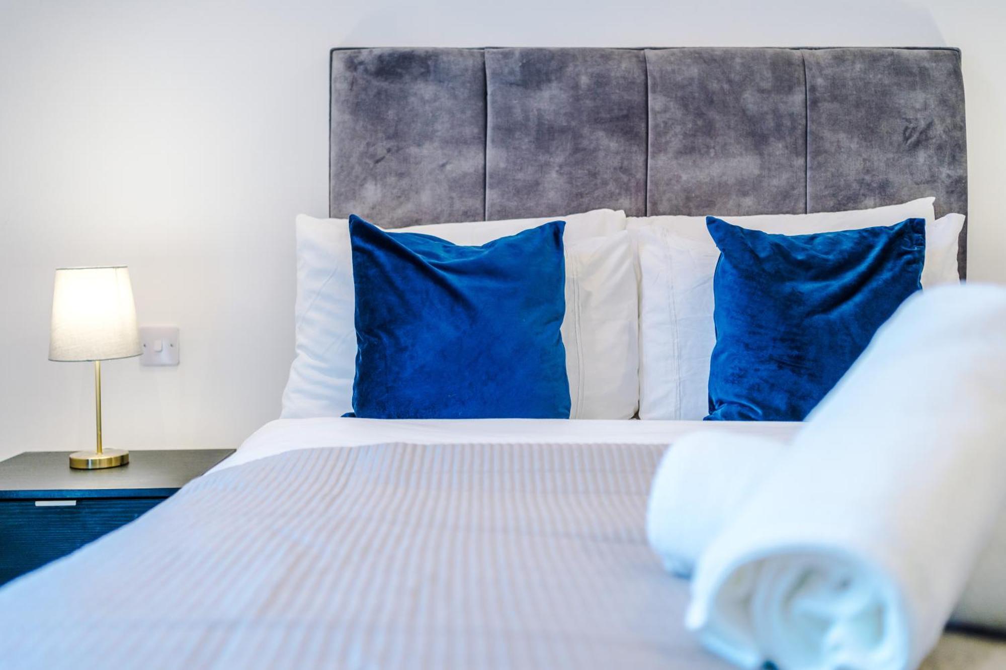 The Sterling - Free Parking, Fast Wifi, Modern, Close To Broad Street, Center *