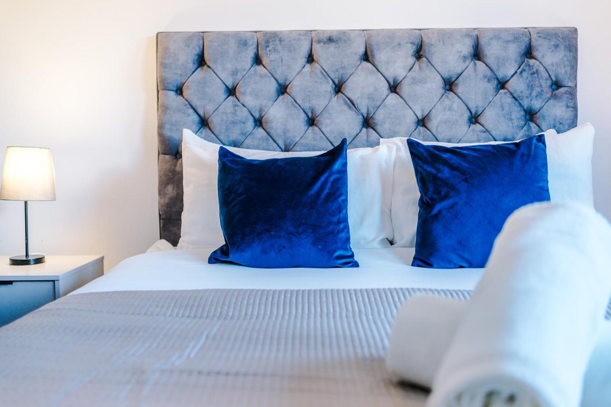 The Sterling - Free Parking, Fast Wifi, Modern, Close To Broad Street, Center Birmingham